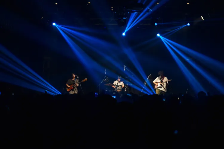 搖滾樂團「溫室雜草」曝籌備新專輯的衝突內幕。放飛音樂提供