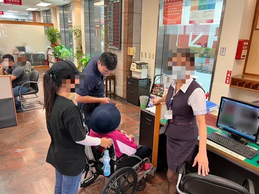 老婦提200萬稱「是神靈叫我做的」　警阻詐騙卻也嘴角失守