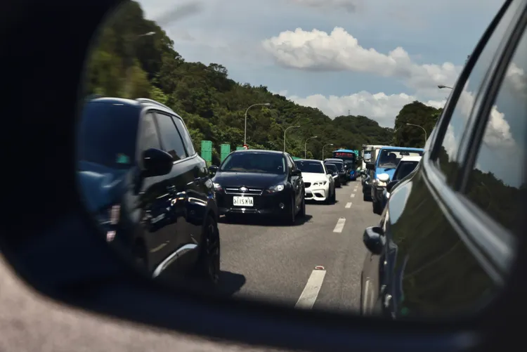 中秋節3天連假即將結束，今連假最後一天國道現車潮。資料照片