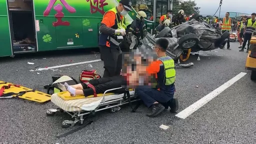 國道4死|耀群科技員工旅遊釀悲劇 1家4口坐遊覽車後排2死2傷