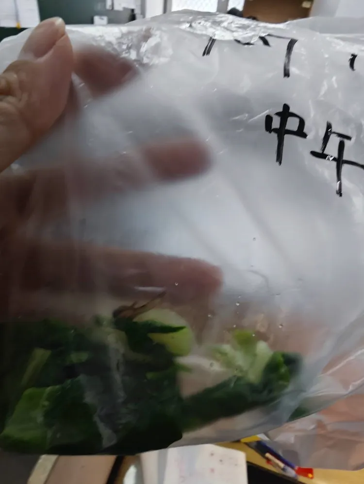 後續市府將安排食安專家和學校共同訪廠。市府提供