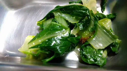 營養午餐又有菜蟲!基隆銘傳國中緊急更換備品 同步通報市府稽查