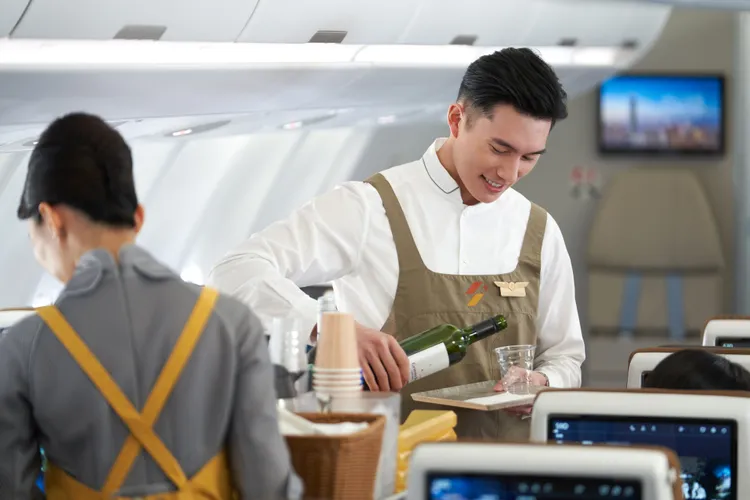 星宇航空繼去年招募首批日籍組員後，再次擴大招募。業者提供