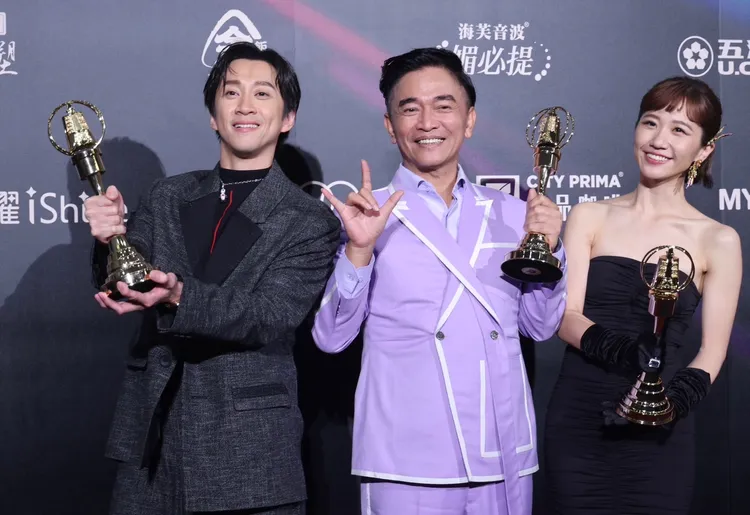 Lulu(右起）、吳宗憲、陳漢典勇奪綜藝節目主持人獎。攝影中心攝