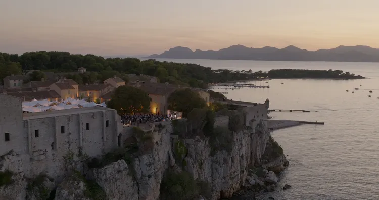 寶珀9月選在法國坎城Sainte-Marguerite Island發表五十噚70周年紀念Act 3限量腕錶。品牌提供