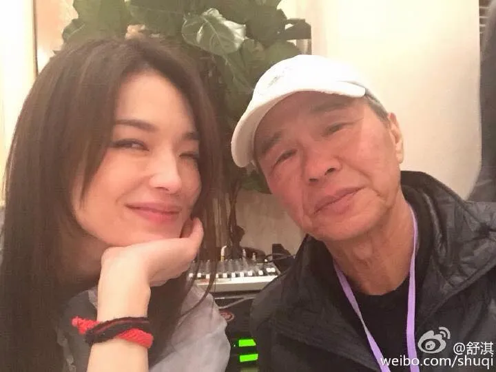 舒淇（左）透露早知侯孝賢（右）失智。翻攝自舒淇臉書