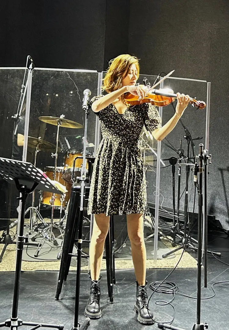 林逸欣秀琴技。鑫羽工作室提供