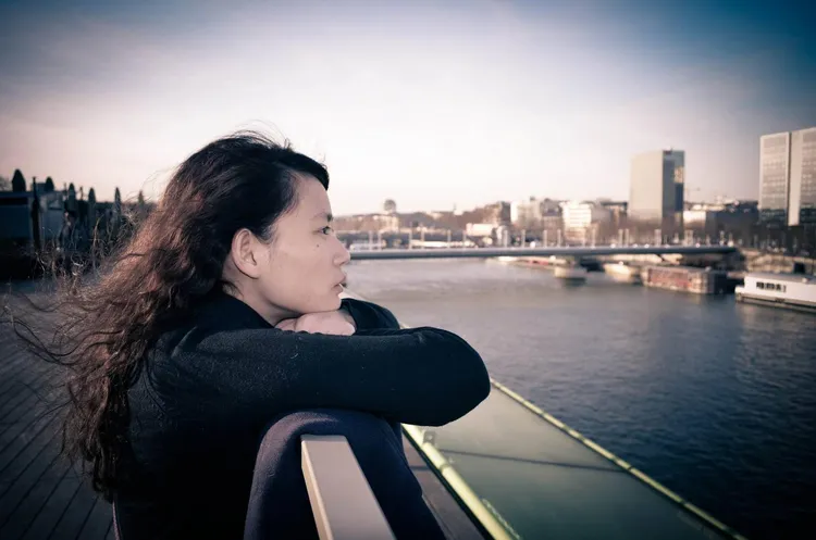 導演洪儀庭，是知名旅法劇團女導演。OXYM劇團提供