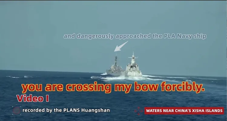 共軍指控美國驅逐艦在中國船艦前急轉、加速、橫穿艦艏。畫面來源：中國國防部微博