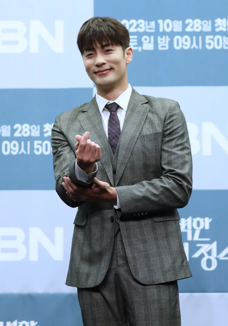 成勛深受婆媽、熟女喜愛。friDay影音提供