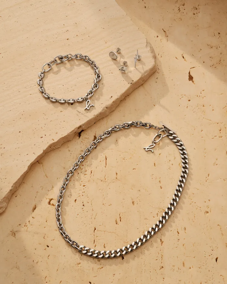 Silver Lining為情侶首飾系列。品牌提供