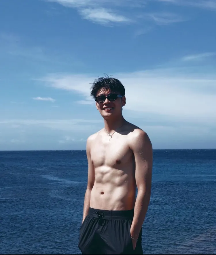 羽球教練黃辰邑身材姣好，太吸睛。我是凱文工作室提供