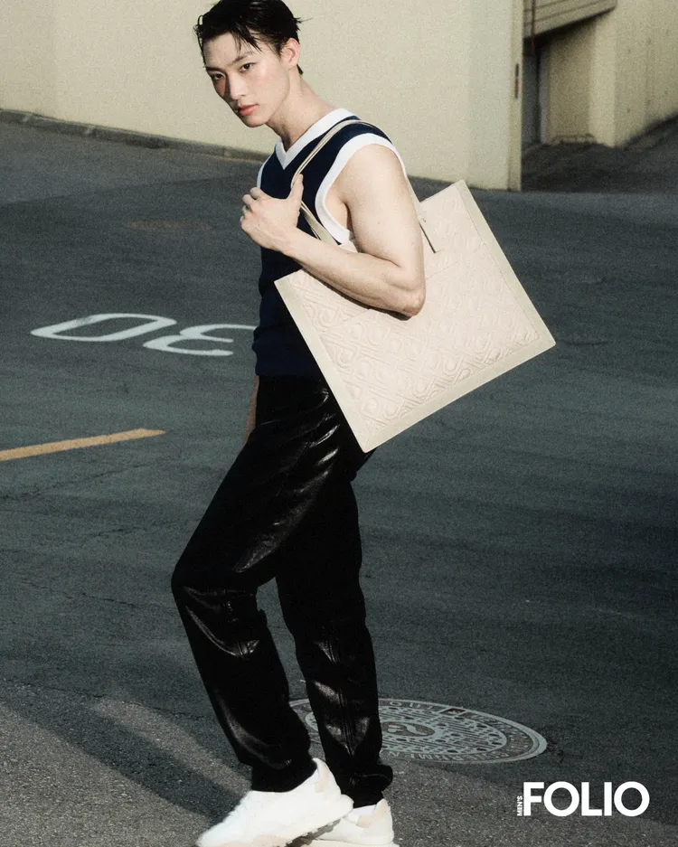 李相憲拍攝雜誌封面。品牌提供