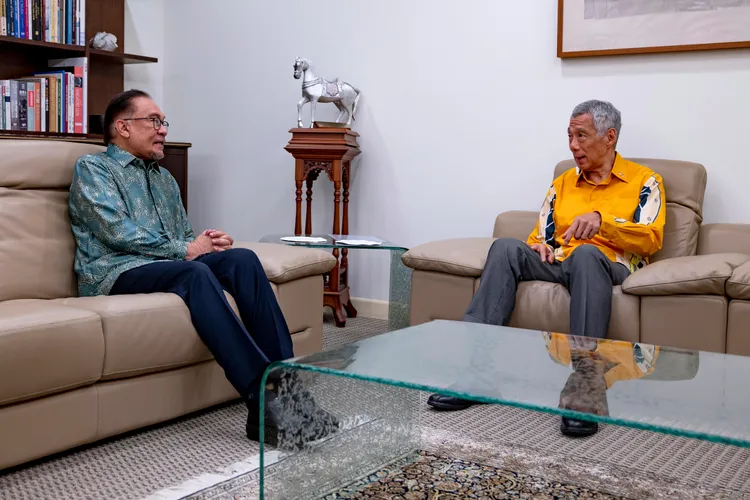 李顯龍會晤安華。美聯社