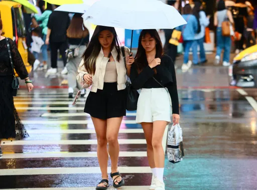 今低溫18°C仍濕涼！2地降雨機率高　一圖看整周降雨趨勢