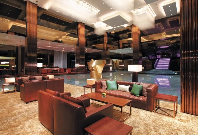 浩瀚無極植入五星級飯店美學，打造多元豐富公設，讓住戶回家就像入住五星飯店的享受。