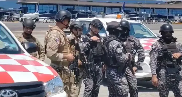 警方如臨大敵，所幸虛驚一場。翻攝巴拿馬國家警察X@ProtegeryServir