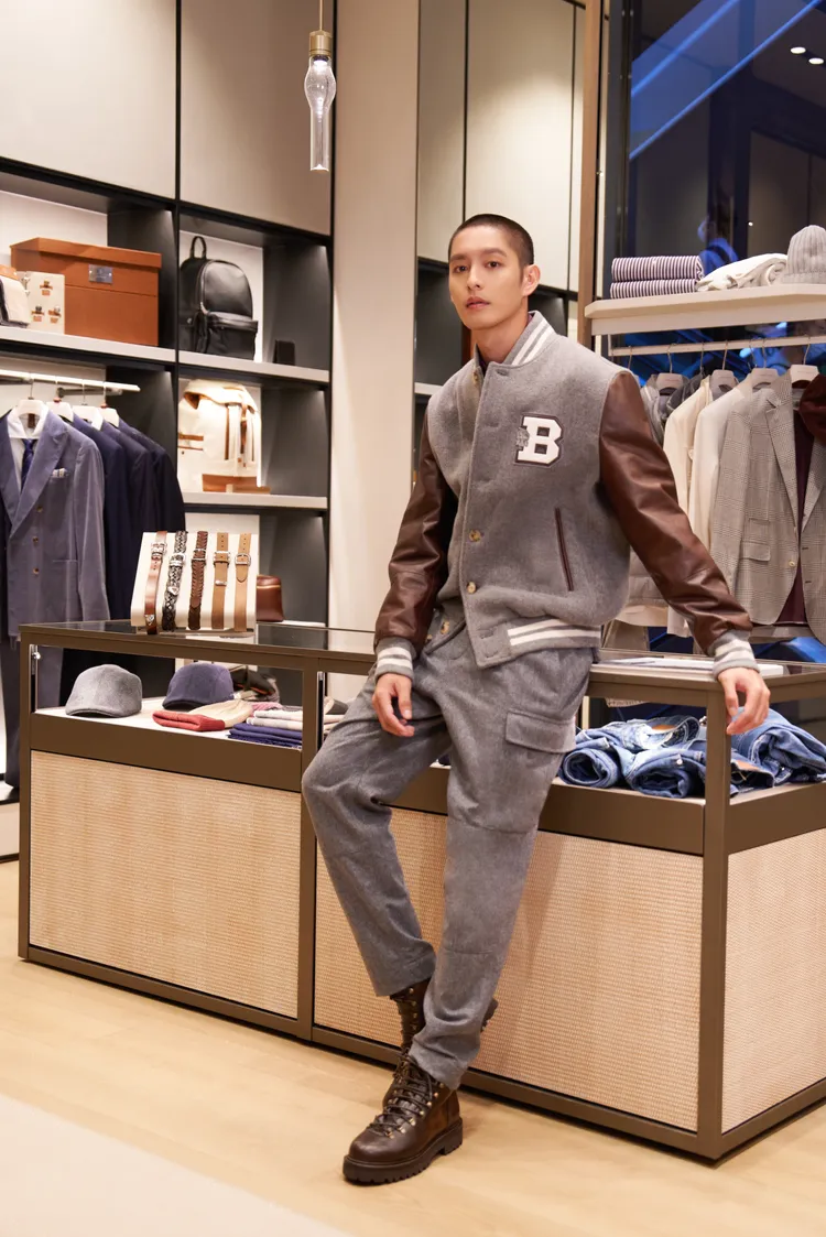 曹佑寧下月將挑戰金馬紅毯主持。品牌提供