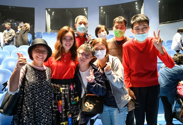 曾馨瑩邀請200多位特教生和弱勢團體，想助未來一臂之力。永齡基金會提供