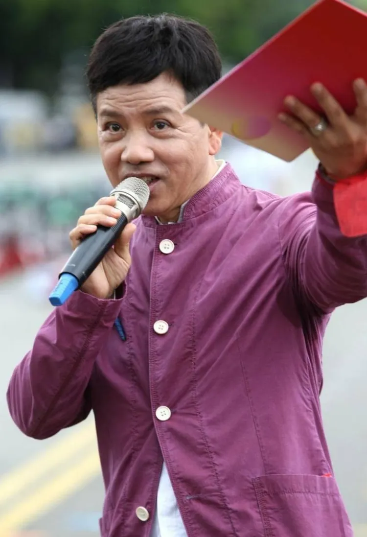 陳凱倫凌晨感性告白老婆「好在有她！」。陳凱倫提供