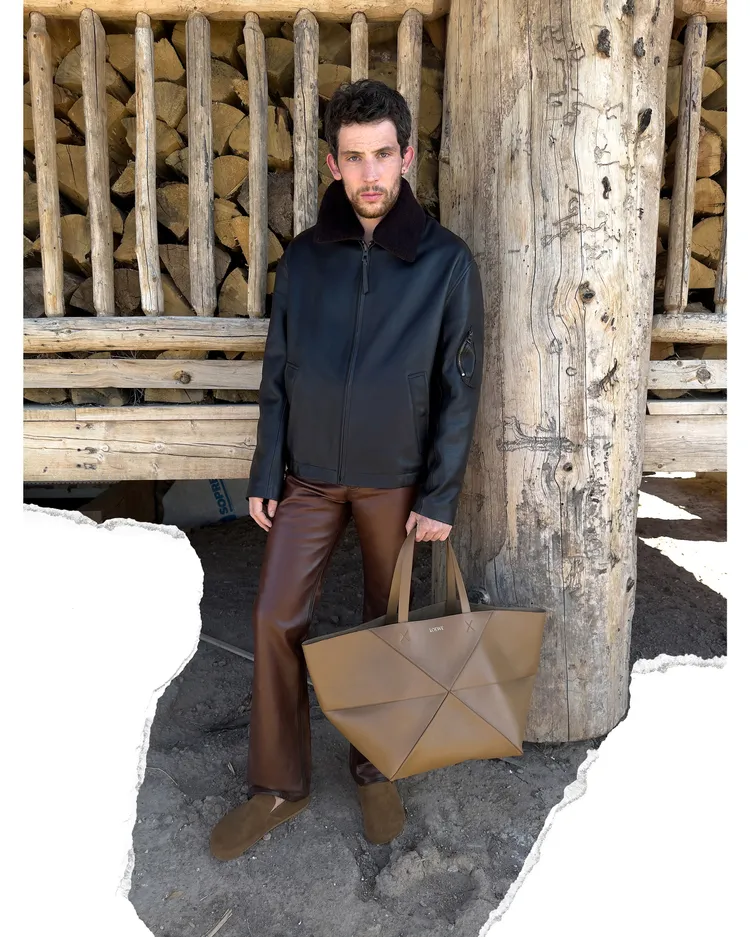 LOEWE 2024早春形象廣告。品牌提供