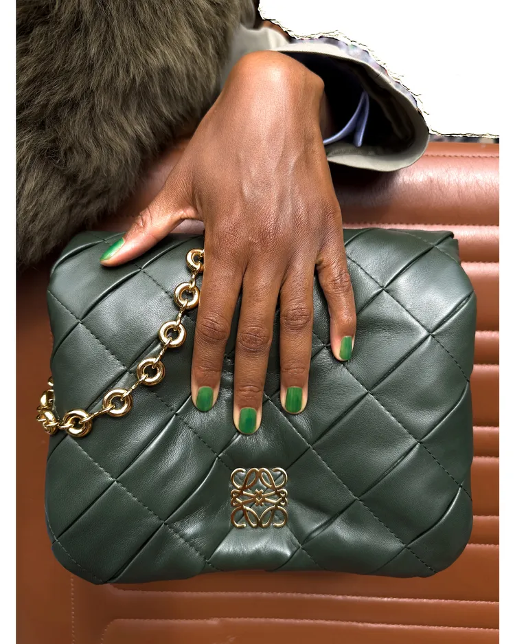 LOEWE 2024早春形象廣告。品牌提供