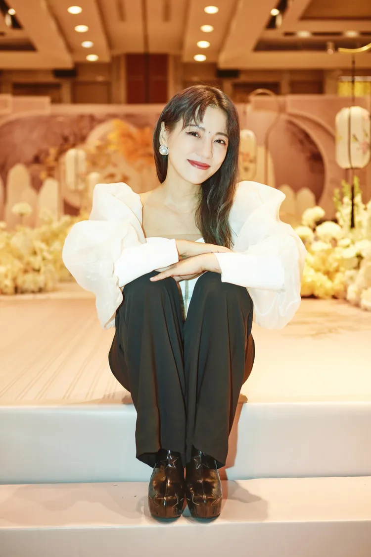 丁噹備戰演唱會空檔參加婚禮感受幸福氛圍。相信音樂提供