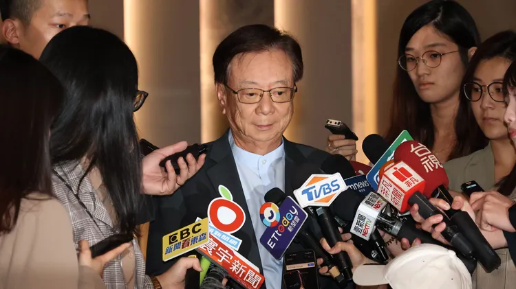 宣明智認為，倘若藍白不合，那11/20總統登記後，基本上就剩冗長的垃圾時間。資料照片