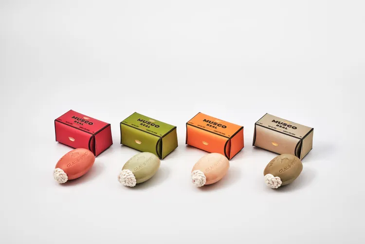 CLAUS PORTO紳士系列異國冠冕手工棉繩身體皂，190g／680元。品牌提供