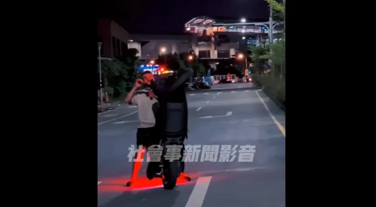 多人做出危險動作。翻攝自社會事影音