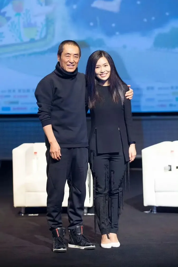 張藝謀與導演女兒張末。翻攝哈迷瘋子微博