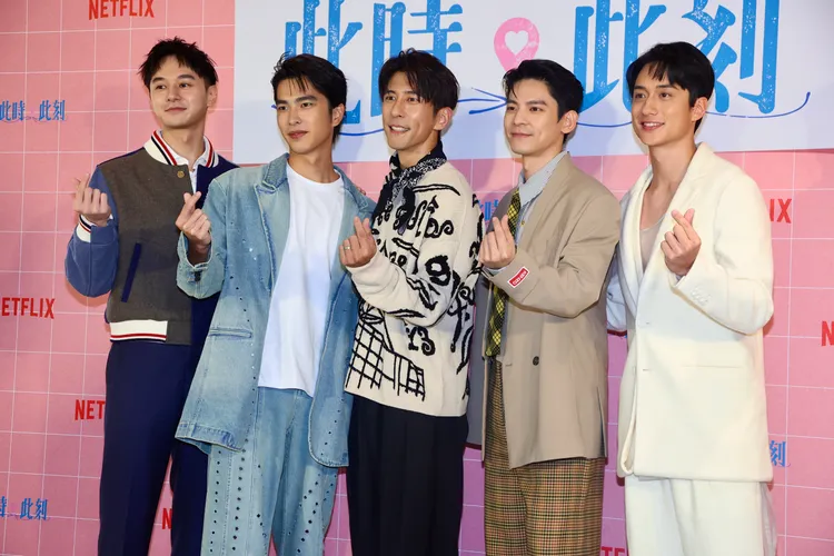 劉俊謙（右起）的加人增加新鮮感，旁為林柏宏、修杰楷、曾敬驊和張軒睿。彭欣偉攝