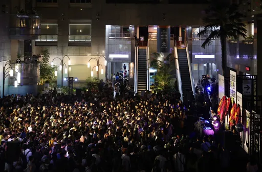 「白晝之夜」塞車排隊、燈光效果廉價 挨批看不見藝術成份