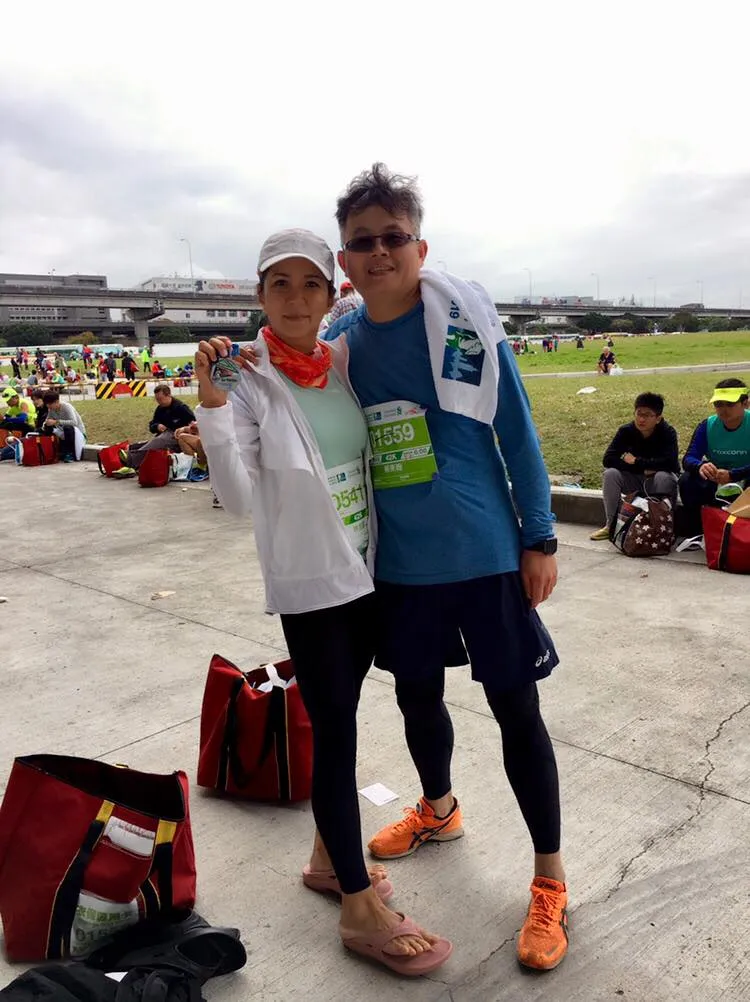 蔡東翰熱愛運動，太太也夫唱婦隨，努力保持身體最佳狀態。蔡東翰提供