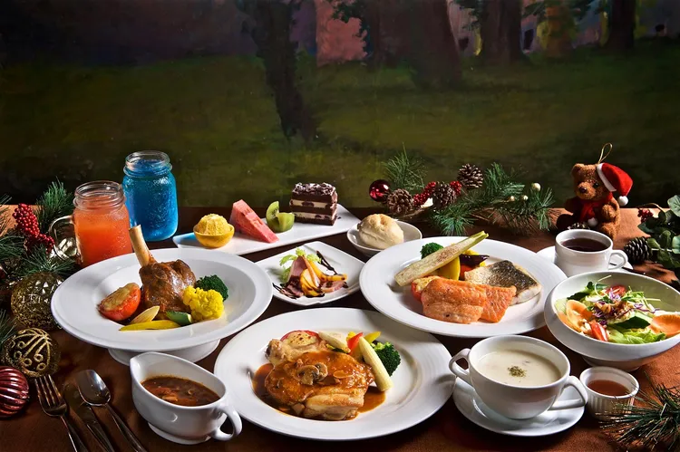 2樓的「銀柏廳」推出年末「感恩耶誕饗宴」餐飲活動，指定歐式套餐3人同行最低2000元有找，相當於75折優惠。（圖／台北神旺商務酒店提供）