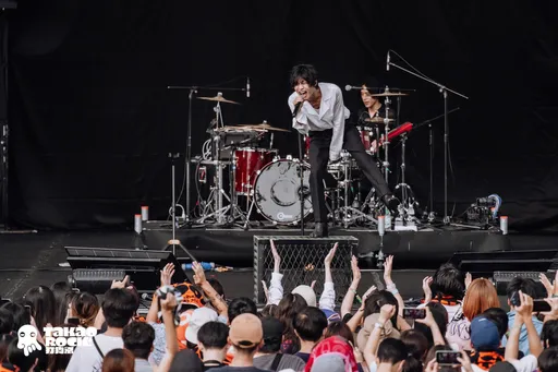 日本樂團「神不擲骰子」高雄飆唱 被臭豆腐圈粉不想回家
