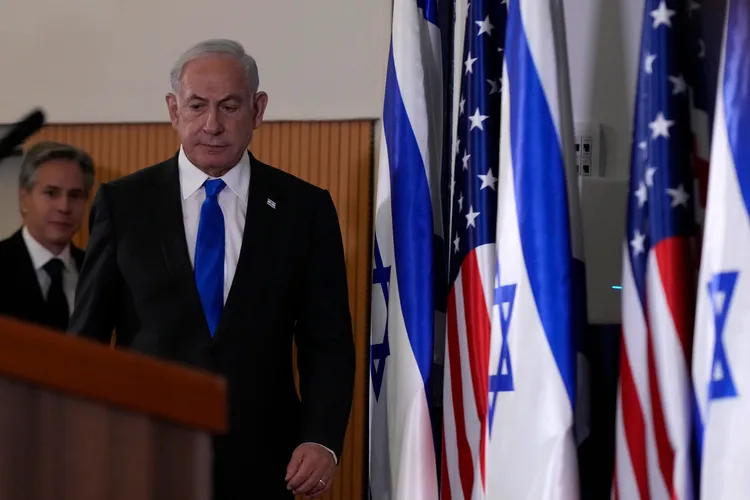 納坦雅胡12日在特拉維夫市接待來訪的美國國務卿布林肯。美聯社