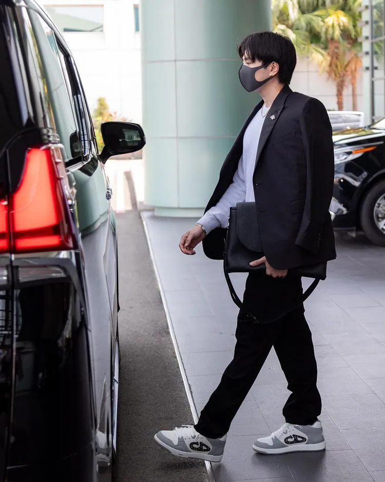 新田真劍佑現身台灣。翻攝esquire_tw IG