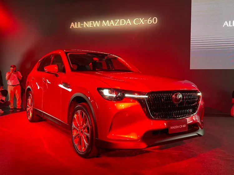CX-60外觀導入嶄新設計思維「Noble Toughness」，將 SUV 的強韌風格與 KODO 特有的知性優雅完美融合。林浩昇攝