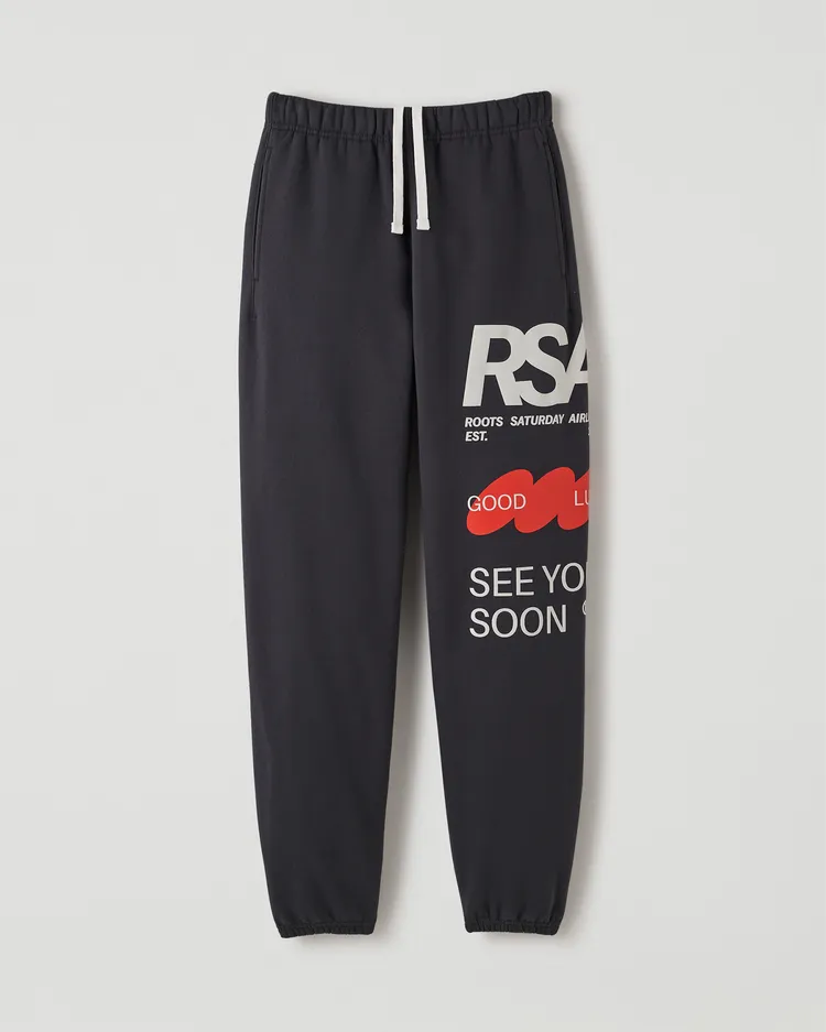 Roots X Mr. Saturday限量聯名系列休閒棉褲，3880元。品牌提供