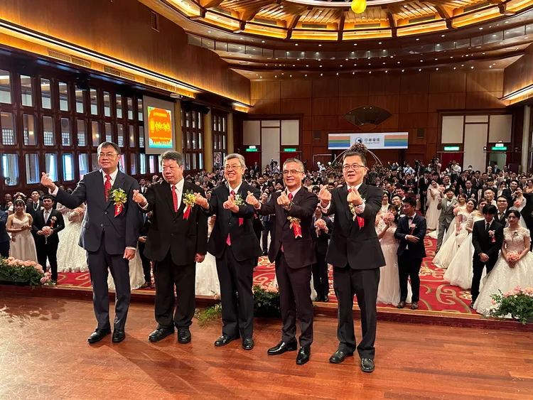 中華電信1963年開始辦理員眷集團婚禮，今年邁入60週年。陳怡文攝