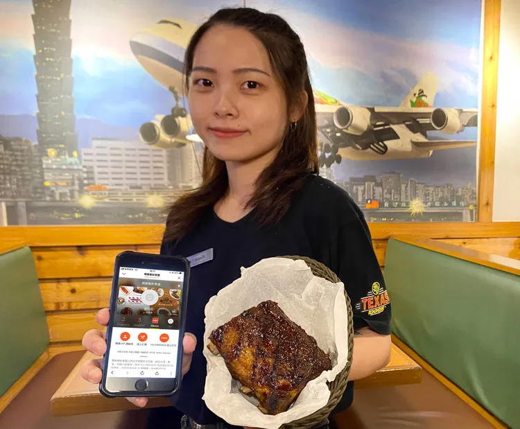 只要加入開展集團會員，10/17至11/6限時領取「免費四骨冠軍豬肋排」兌換券。業者提供