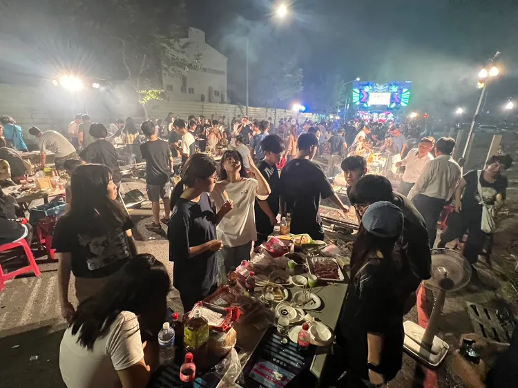 多城國際舉辦住戶烤肉活動，吸引約500人到場。葉家銘攝