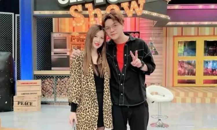 曾治豪（右）和Meggy今年8月閃婚。翻攝曾治豪臉書