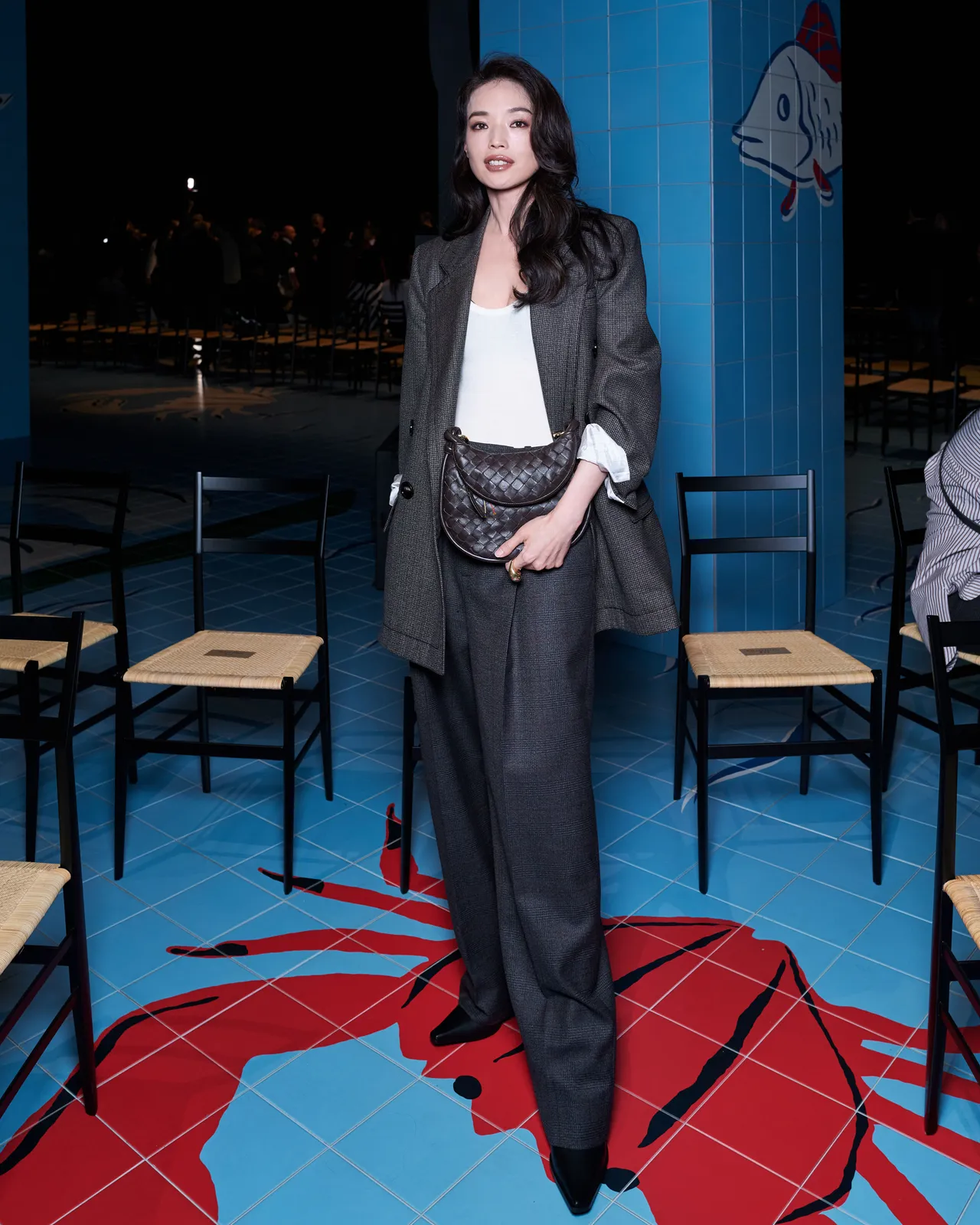 舒淇今年9月亲临BOTTEGA VENETA米兰时装周2024春夏大秀。品牌提供