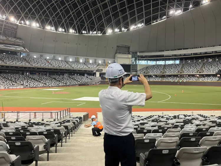 大巨蛋消防查驗仍未過關。翻攝李四川臉書