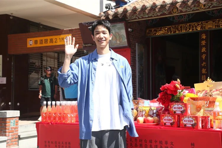 劉以豪飾演渡邊直美經紀人。攝影中心攝