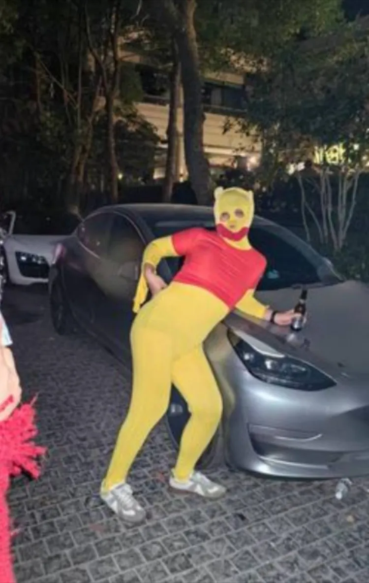 上海民眾扮成「維尼」，台灣論壇PTT鄉民直呼「真勇者...我們懷念他」。翻攝自論壇PTT