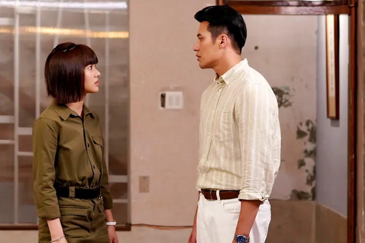 張睿家（右）跟柏妍樺陷入尷尬，ㄧ見面就會吵架。華視提供