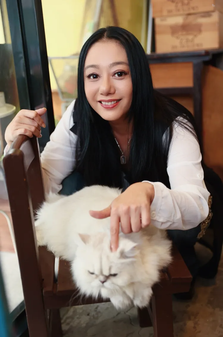 高慧君跟貓契合，自己就養好幾隻。